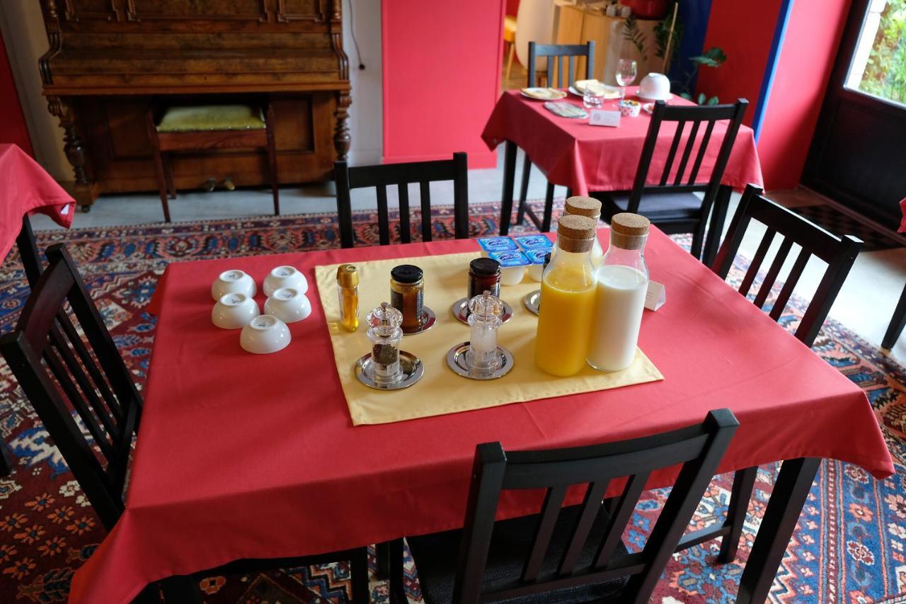 La Maison Jaune à La Janaie Maison d'hôtes Parigné